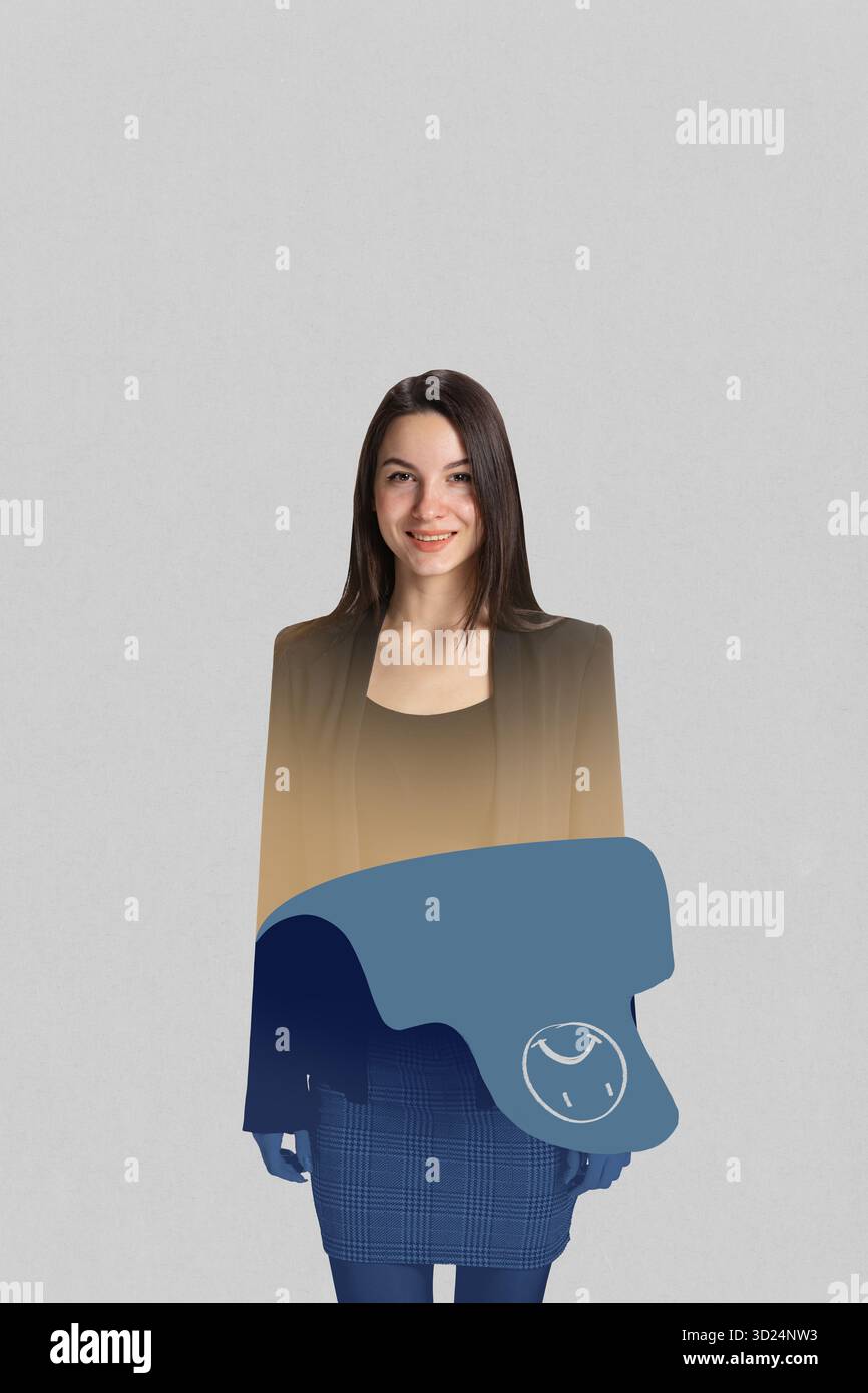 Grafica digitale creativa. Donna d'affari sorridente con una silhouette scura che si fa a pezzi. Foto Stock