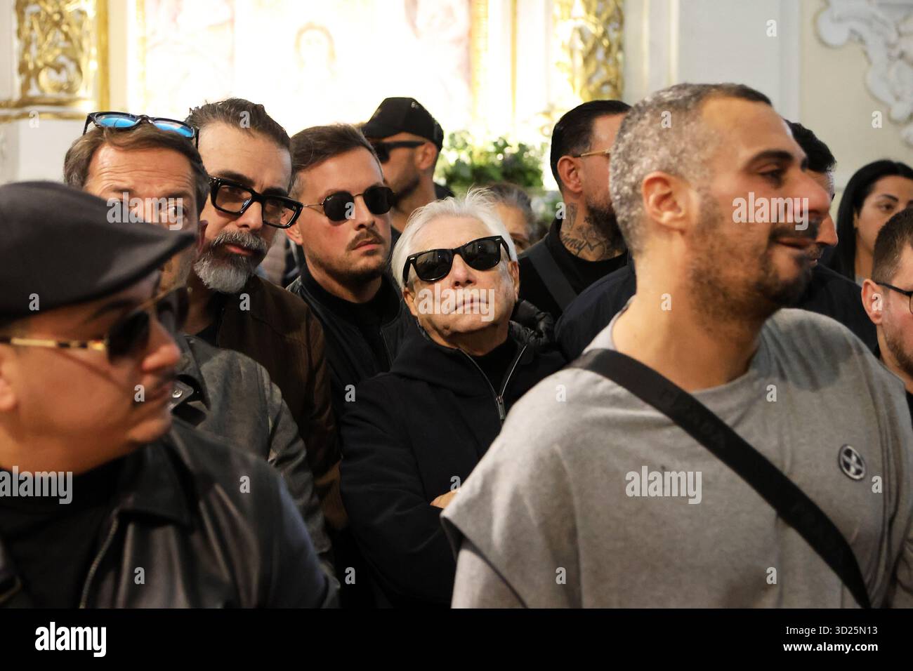 Miano, Italia. 30 ottobre 2025. Il funerale di James Senese a Miano, Napoli credito: Agenzia fotografica indipendente/Alamy Live News Foto Stock
