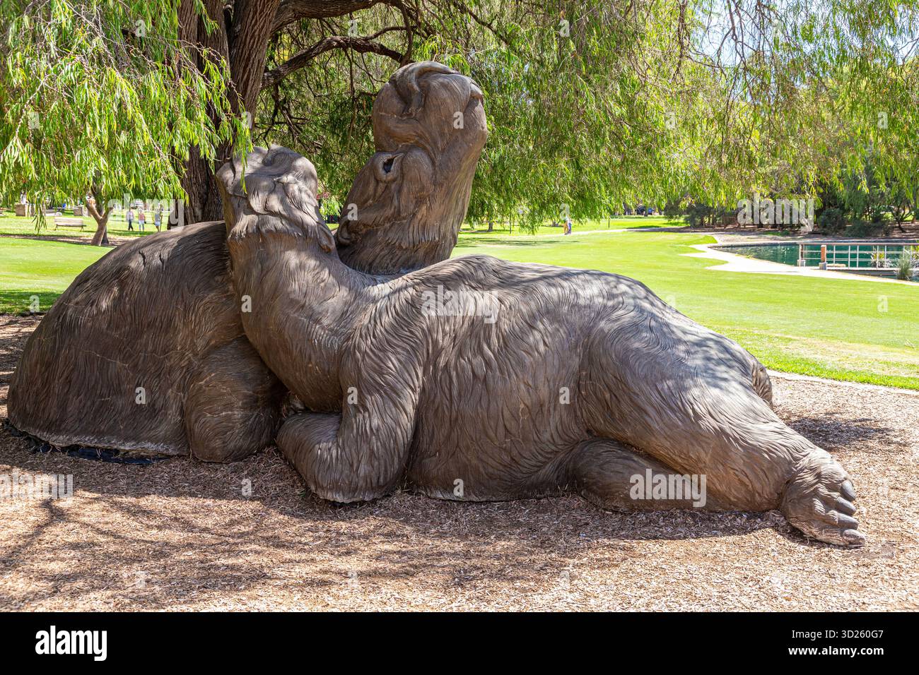 Scultura di marsupiali estinti Lumbering Giant Wombats (Diprotodon) a Kings Park e Botanic Garden, Perth, Western Australia, WA, Australia Foto Stock