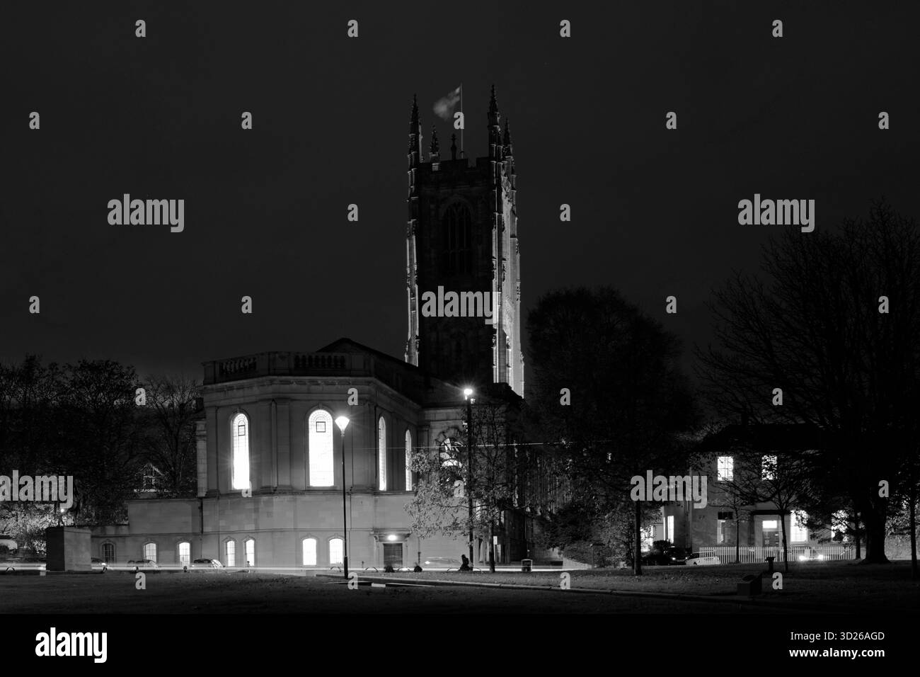Vista al tramonto della cattedrale di Derby, della chiesa di tutti i Santi, del quartiere della cattedrale, di Derby City, Derbyshire, Inghilterra, REGNO UNITO Foto Stock