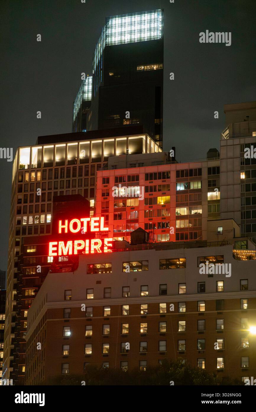 Insegna dell'hotel Empire, Upper West Side, New York, USA, 2025 Foto Stock