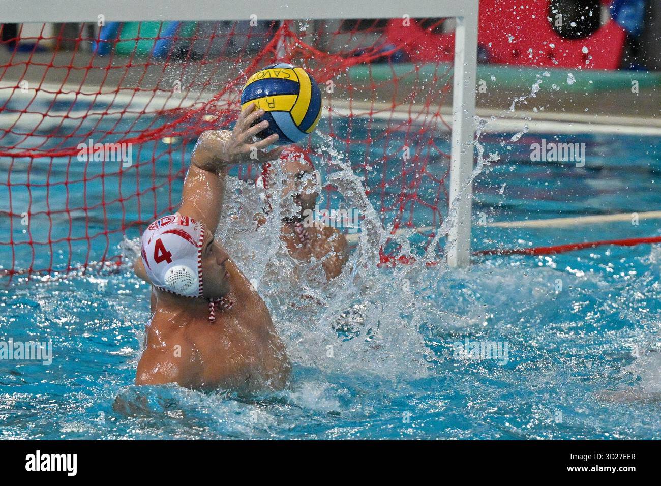 Savona, Italia. 30 ottobre 2025. FIGLIOLI Pietro (RN Savona) durante rari Nantes Savona vs VK Sabac Elixir, partita di pallanuoto LEN Euro Cup a Savona, Italia, ottobre 30 2025 Credit: Independent Photo Agency/Alamy Live News Foto Stock