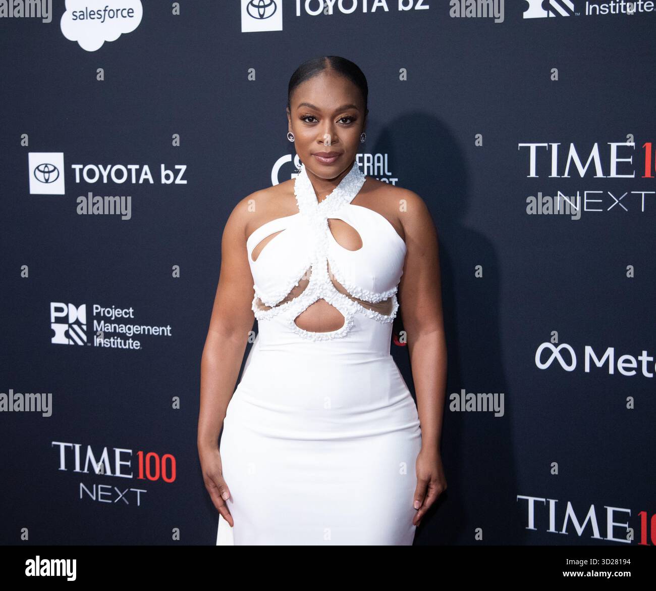 New York, Stati Uniti. 30 ottobre 2025. Nomzamo Mbatha arriva sul Red carpet per il 2025 TIME100 Next al Current al Chelsea Piers Pier 59 giovedì 30 ottobre 2025 a New York City. Foto di Serena Xu Ning/UPI credito: UPI/Alamy Live News Foto Stock