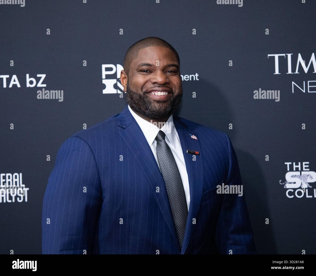 New York, Stati Uniti. 30 ottobre 2025. Byron Donalds arriva sul Red carpet per il 2025 TIME100 Next al Chelsea Piers Pier 59 giovedì 30 ottobre 2025 a New York City. Foto di Serena Xu Ning/UPI credito: UPI/Alamy Live News Foto Stock