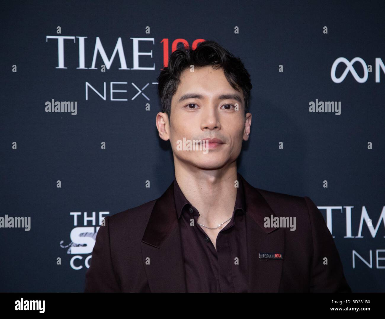 New York, Stati Uniti. 30 ottobre 2025. Manny Jacinto arriva sul Red carpet per il 2025 TIME100 Next al Chelsea Piers Pier 59 giovedì 30 ottobre 2025 a New York City. Foto di Serena Xu Ning/UPI credito: UPI/Alamy Live News Foto Stock