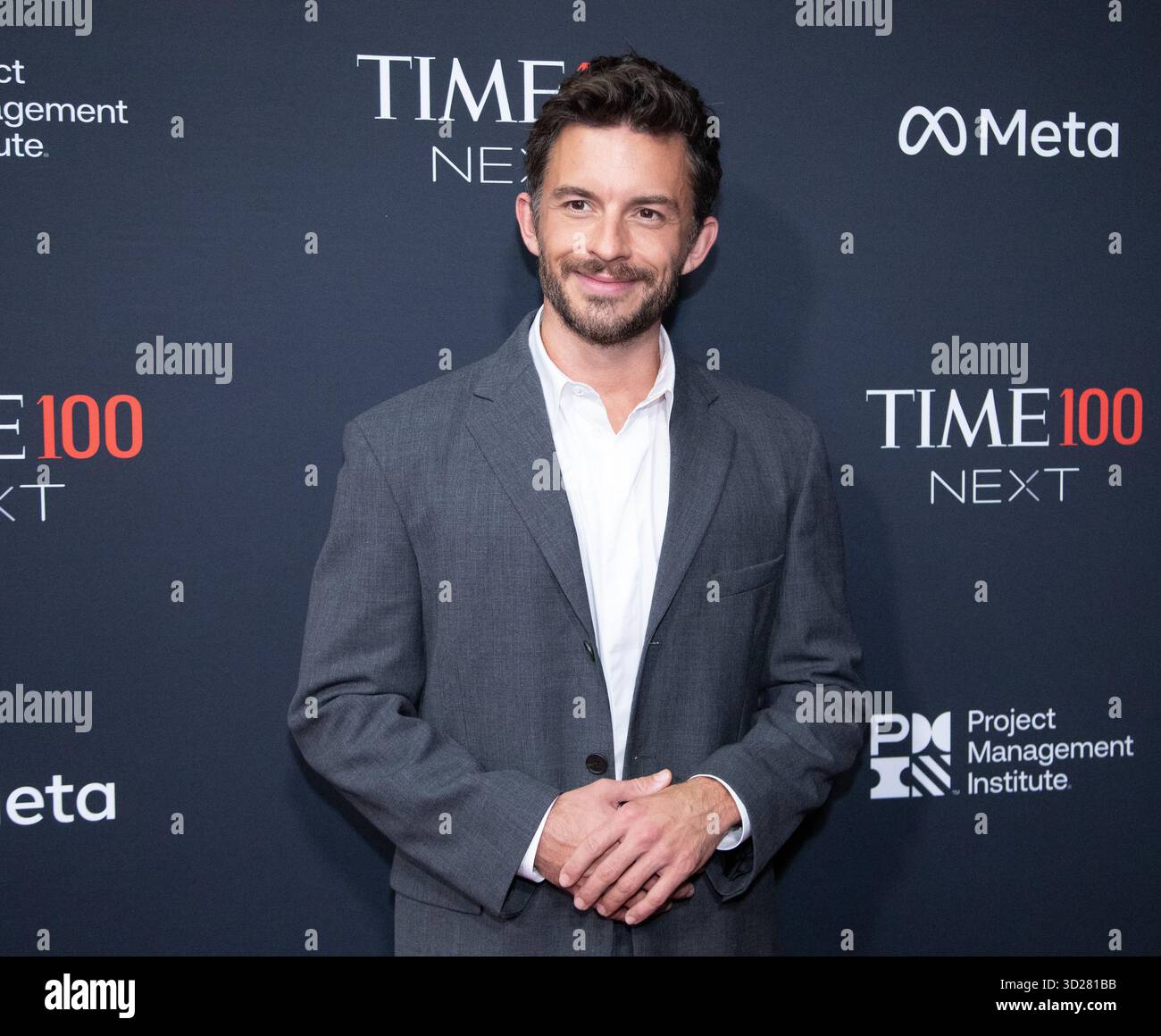 New York, Stati Uniti. 30 ottobre 2025. Jonathan Bailey arriva sul Red carpet per il 2025 TIME100 Next a Current al Chelsea Piers Pier 59 giovedì 30 ottobre 2025 a New York City. Foto di Serena Xu Ning/UPI credito: UPI/Alamy Live News Foto Stock
