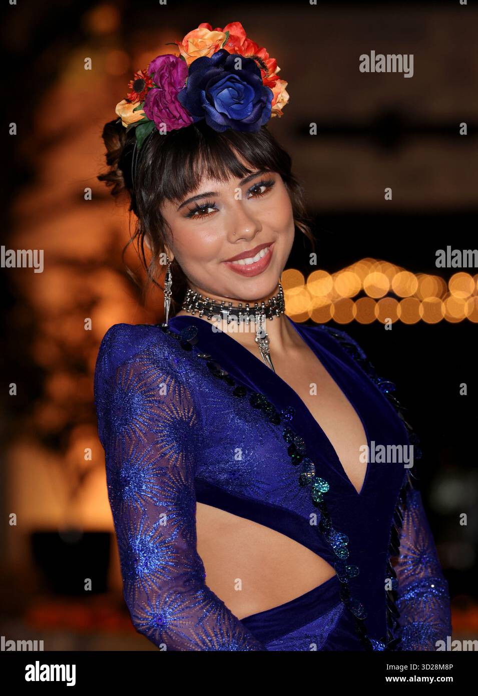 Los Angeles, Stati Uniti. 30 ottobre 2025. Xochitl Gomez partecipa al Gala dia De Muertos 2025 presentato da Lexus, Tequila Don Julio, Nike, DNERO, Calamigos Ranch e Maremoto al Los Angeles'Angeles? River'Center' & Gardens a Los Angeles giovedì 30 ottobre 2025. Foto di Greg Grudt/UPI credito: UPI/Alamy Live News Foto Stock