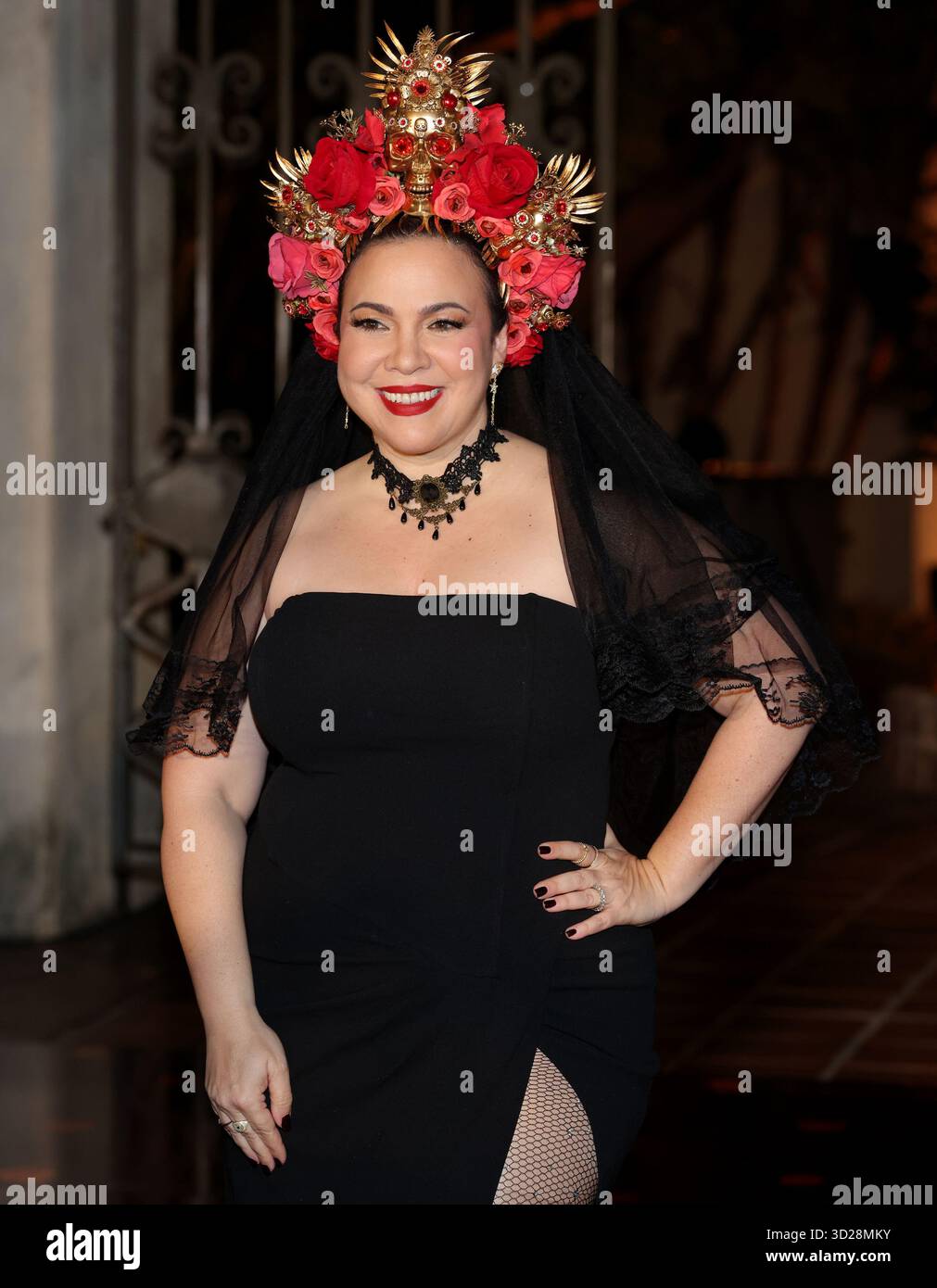 Los Angeles, Stati Uniti. 30 ottobre 2025. Gloria Calderón partecipa al Gala dia De Muertos 2025 presentato da Lexus, Tequila Don Julio, Nike, DNERO, Calamigos Ranch e Maremoto al Los Angeles? River'Center' & Gardens a Los Angeles giovedì 30 ottobre 2025. Foto di Greg Grudt/UPI credito: UPI/Alamy Live News Foto Stock