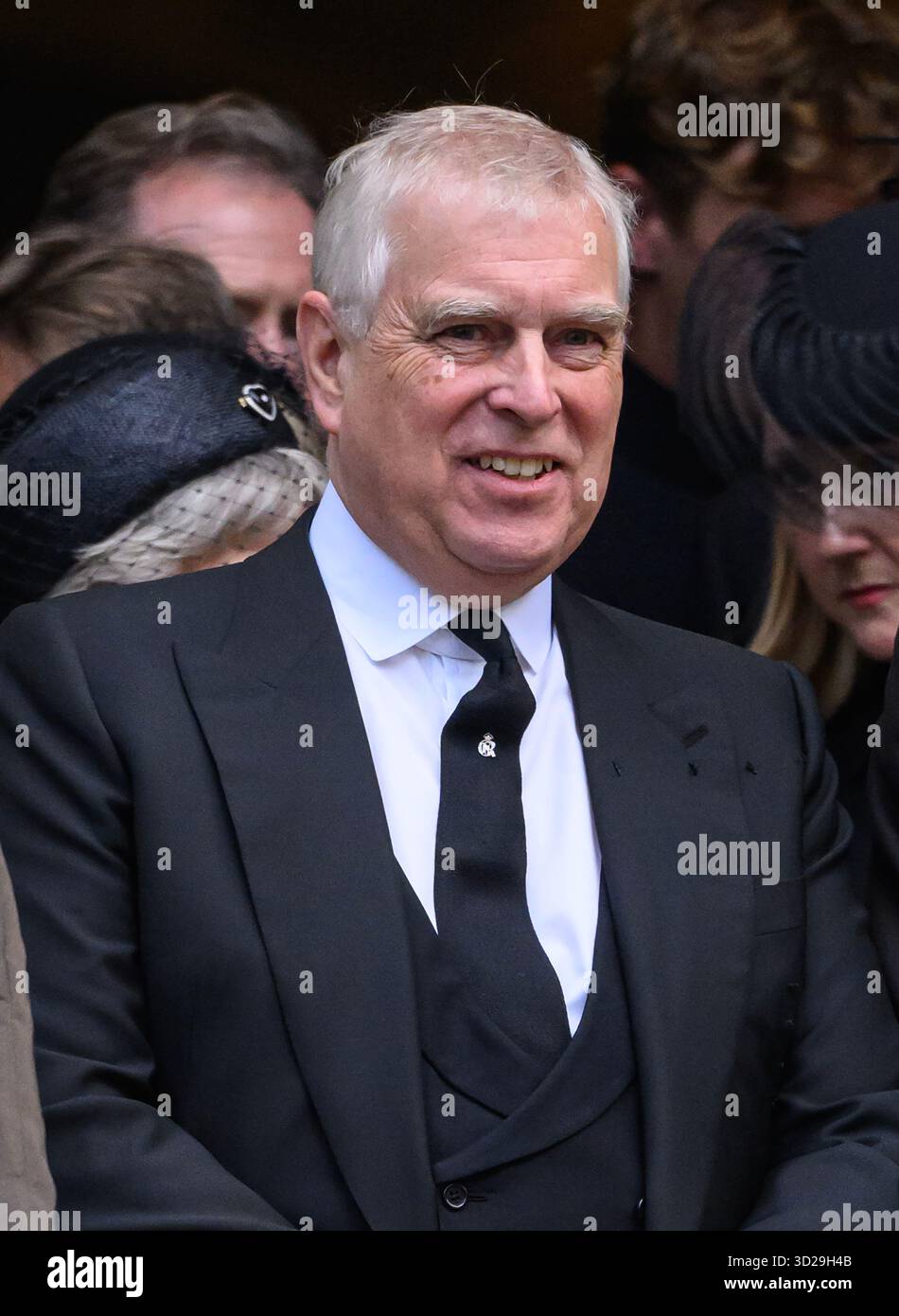 Londra, Regno Unito. 16 settembre 2025. Andrew Mountbatten Windsor, precedentemente noto come Principe Andrea, al funerale della Duchessa di Kent, Westminster Cath Foto Stock