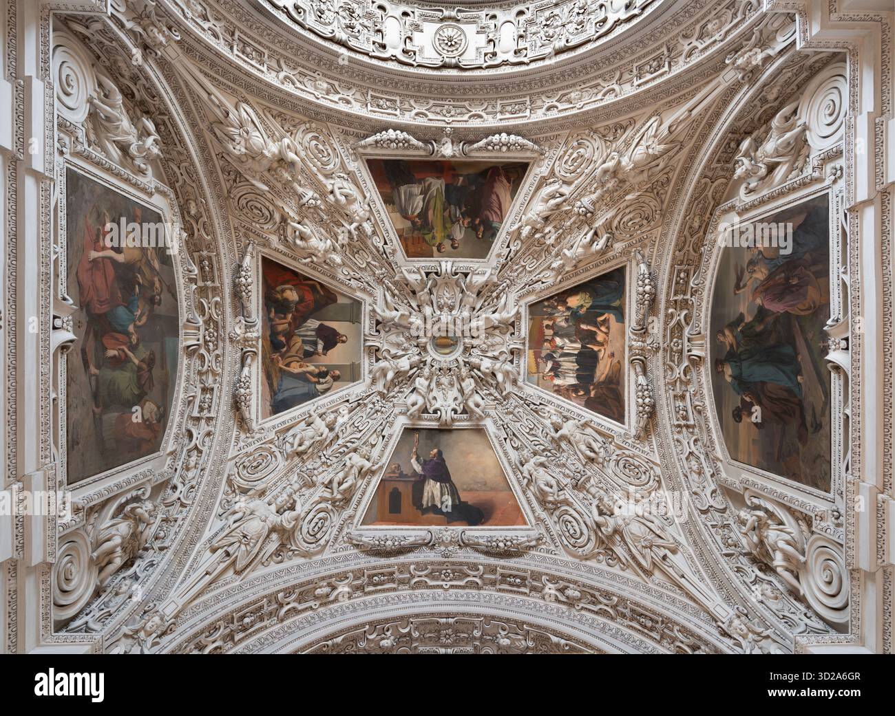 SALISBURGO, AUSTRIA - 6 SETTEMBRE 2025: I dipinti (San Carlo Borromeo) dal soffitto della navata laterale della cattedrale di Ludwig Glötzle Foto Stock