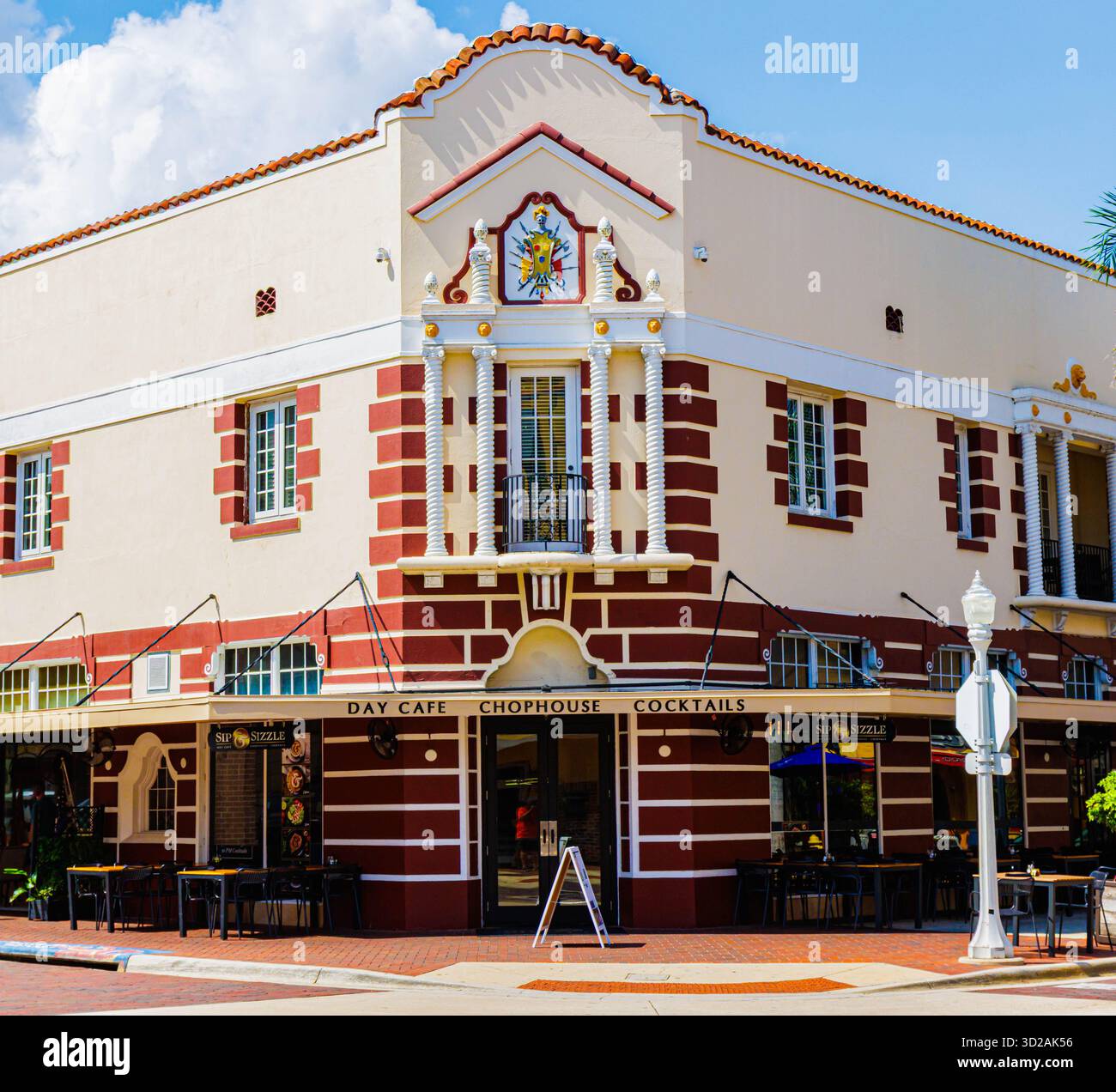 Architettura Art Deco su First Street, River District, Fort Myers, Florida, USA Foto Stock