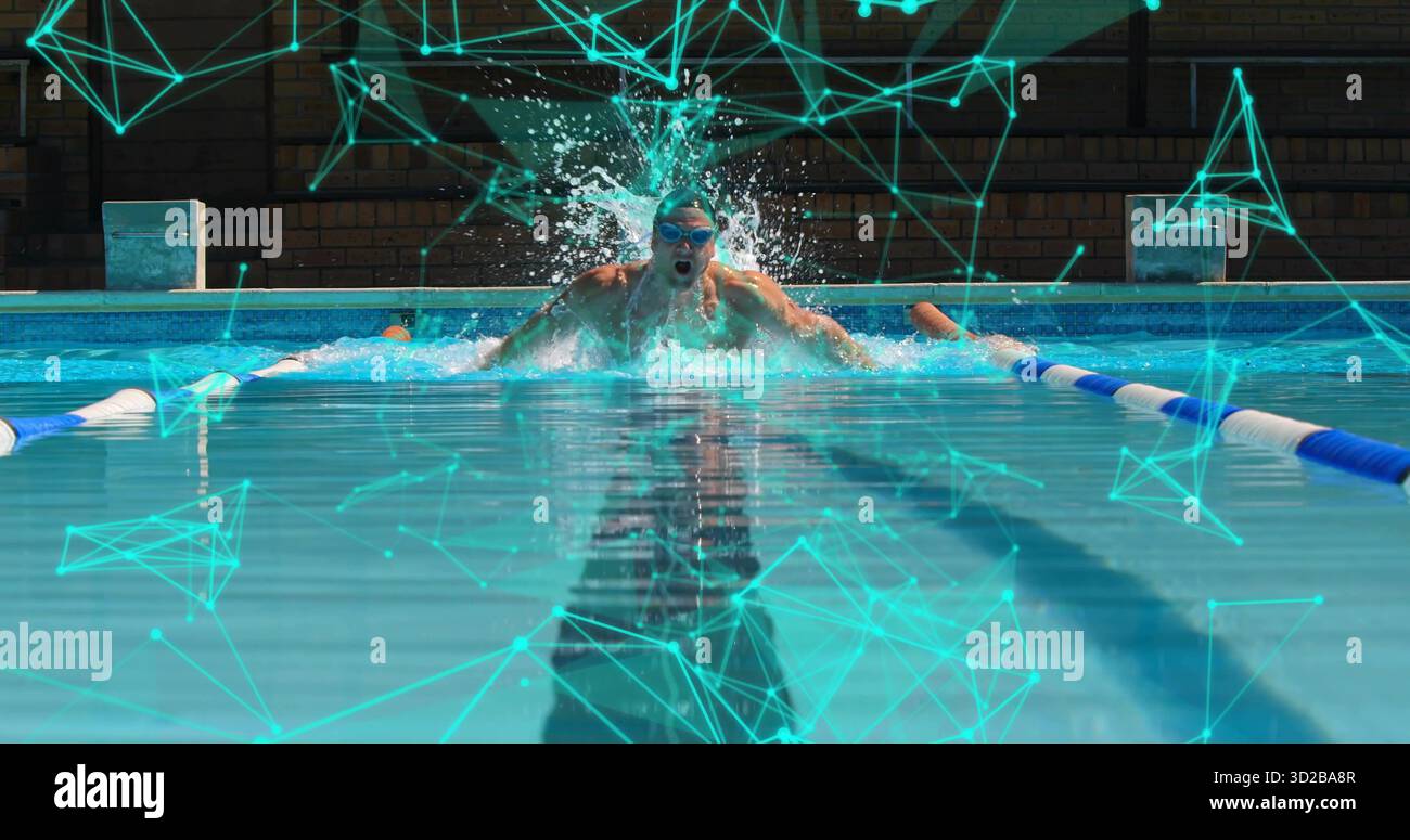 Nuotatore con corsa a farfalla che taglia la corsia della piscina, con cuffia, occhiali, grafica turchese Foto Stock