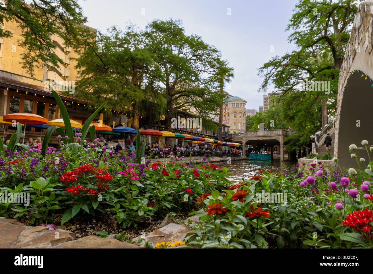 Lungofiume di San Antonio durante il giorno Foto Stock