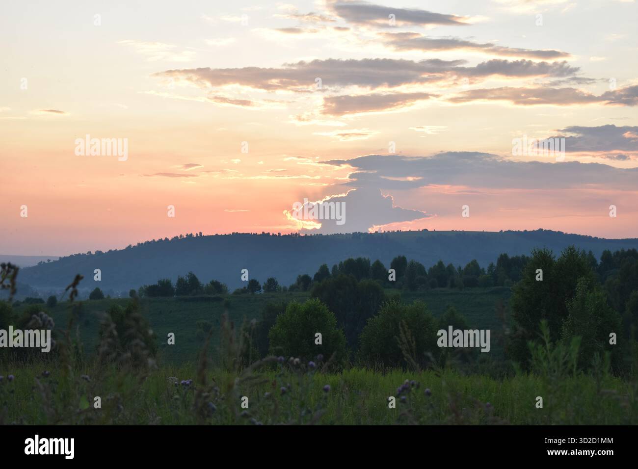 Tranquillo tramonto sulle Green Hills Foto Stock