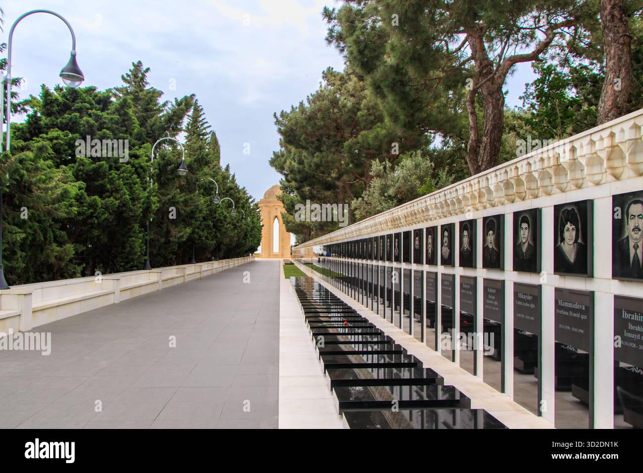Azerbaigian, capitale Baku, vicolo dei martiri: Vicolo dei martiri (Parco Kirov). Il memoriale è dedicato a coloro che sono stati uccisi dall'esercito sovietico durante il gennaio Nero Foto Stock