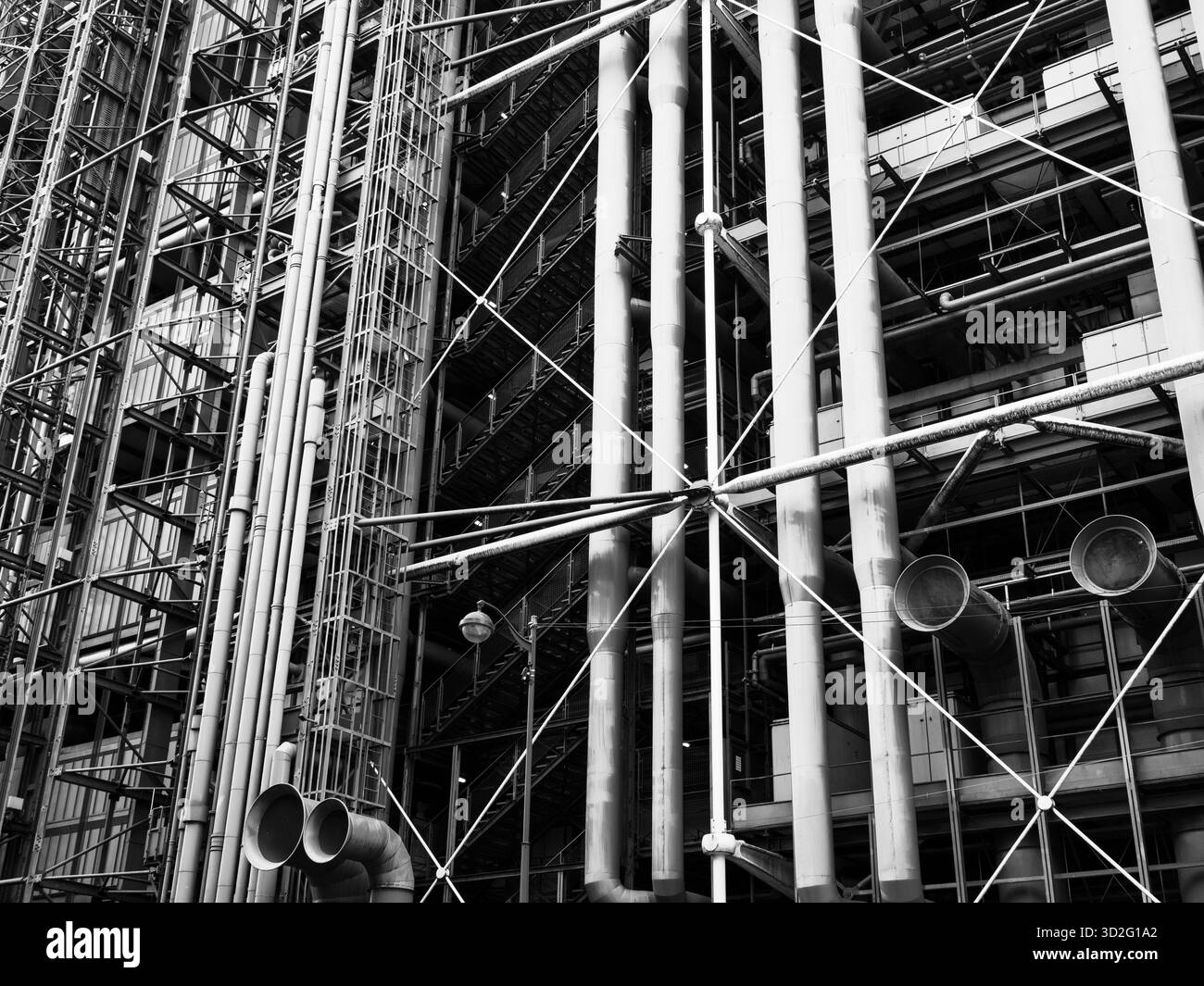 National Georges Pompidou Centre of Art and Culture, Pipes and Structure, monocromatico, Centre Pompidou, Parigi, Francia, Europa, UE. Foto Stock
