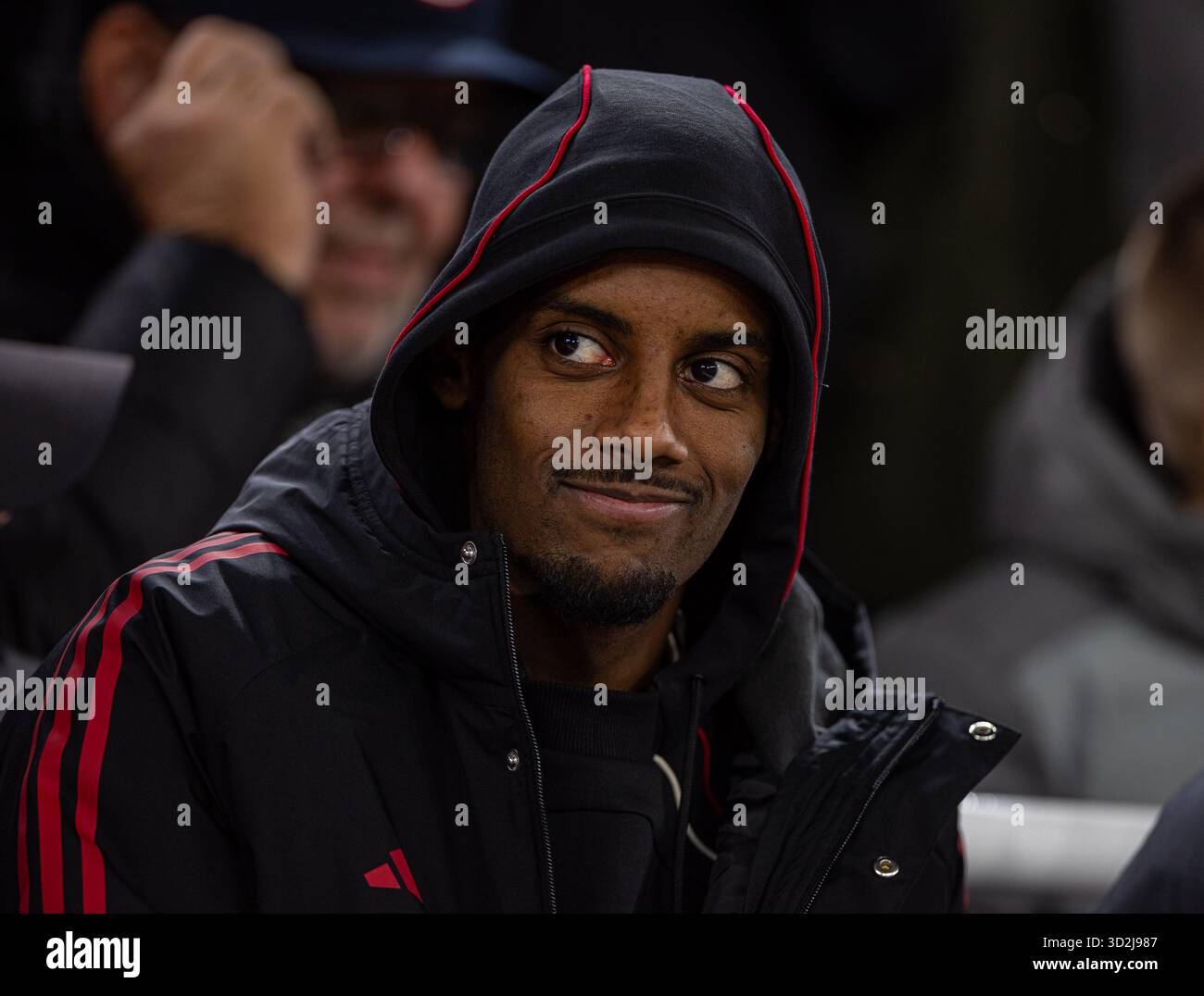 (251102) -- LIVERPOOL, 2 novembre 2025 (Xinhua) -- Alexander Isak del Liverpool reagisce prima della partita di Premier League inglese tra Liverpool FC e Aston Villa FC a Liverpool, Regno Unito, il 1 novembre 2025. (XINHUA) SOLO PER USO EDITORIALE. NON IN VENDITA PER CAMPAGNE PUBBLICITARIE O DI MARKETING. DIVIETO DI UTILIZZO CON AUDIO, VIDEO, DATI, ELENCHI DI INCONTRI, LOGHI CLUB/LEAGUE O SERVIZI "LIVE" NON AUTORIZZATI. UTILIZZO ONLINE IN-MATCH LIMITATO A 45 IMMAGINI, SENZA EMULAZIONE VIDEO. NON È CONSENTITO L'USO IN SCOMMESSE, GIOCHI O PUBBLICAZIONI PER SINGOLI CLUB/CAMPIONATO/GIOCATORI. Foto Stock