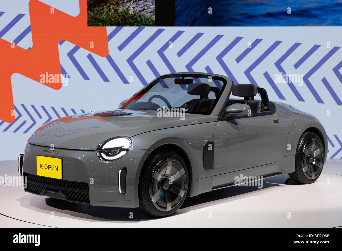 Tokyo, Giappone. 30 ottobre 2025. Daihatsu K-OPEN Running Prototype in mostra al Japan Mobility Show 2025. Tokyo, 30 ottobre 2025. - 20251030 PD16658 credito: APA-PictureDesk/Alamy Live News Foto Stock