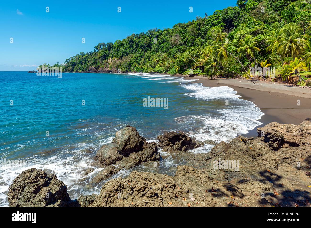 Spiaggia tropicale nel parco nazionale del Corcovado, penisola osa, Costa Rica. Foto Stock