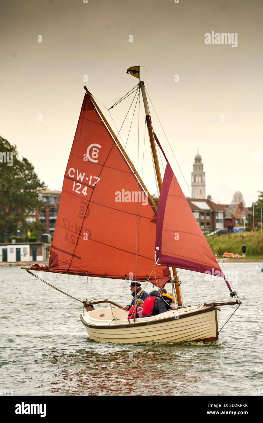 Navigazione sul lago Fairhaven, Lytham, Regno Unito Foto Stock