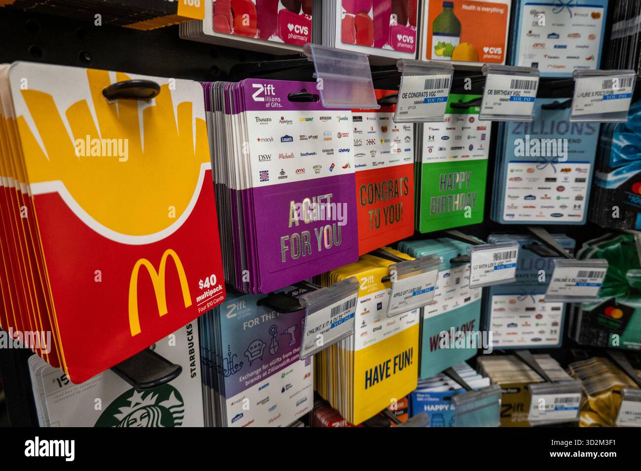 Esposizione di prodotti in farmacia e farmacia CVS, New York City, USA 2025 Foto Stock