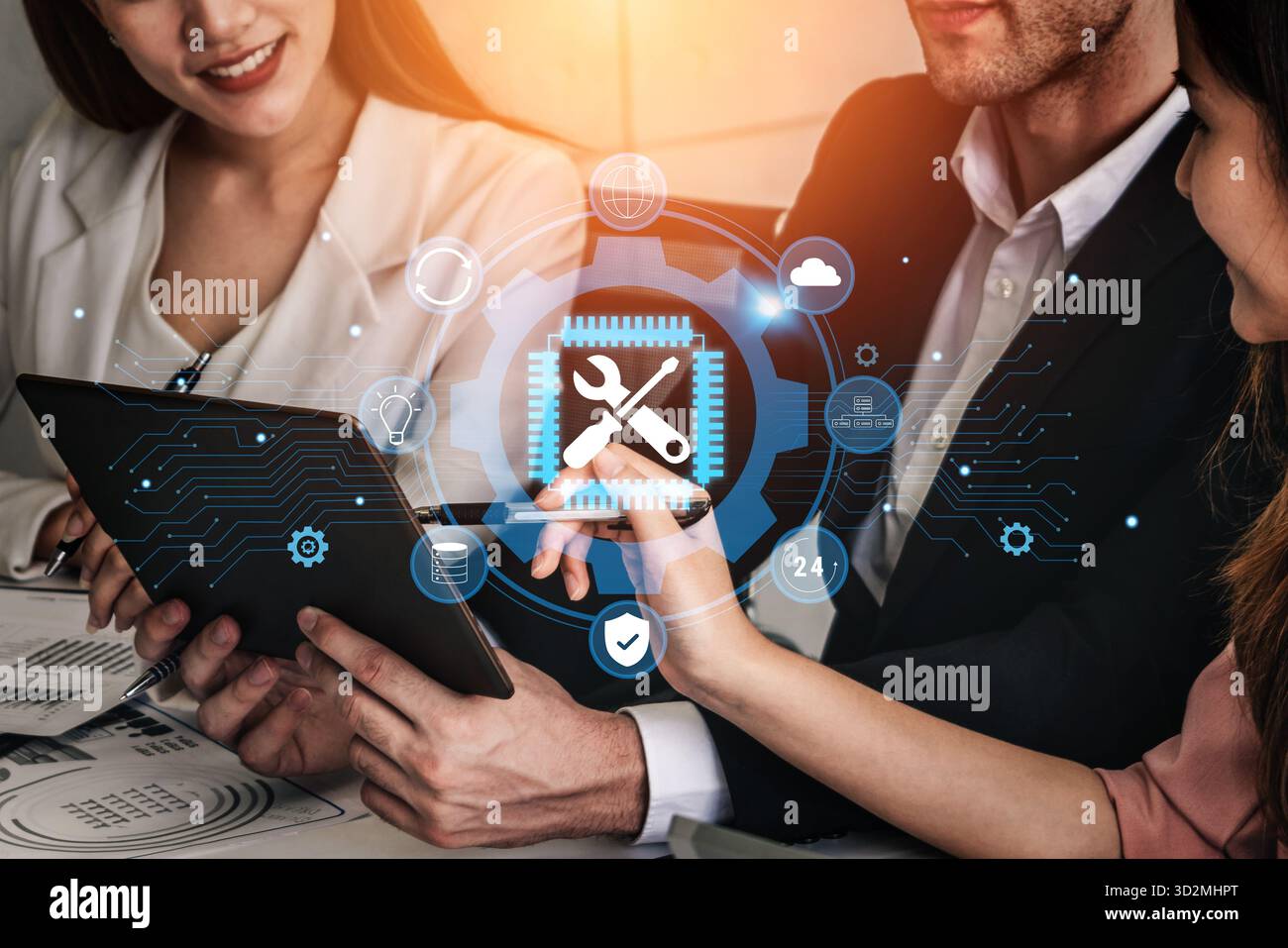 Assistenza IT globale e servizi di manutenzione tecnica. Fornire soluzioni per la manutenzione dei sistemi, garantendo la continuità del servizio con soluzioni IT affidabili 24 ore su 24, 7 giorni su 7 Foto Stock