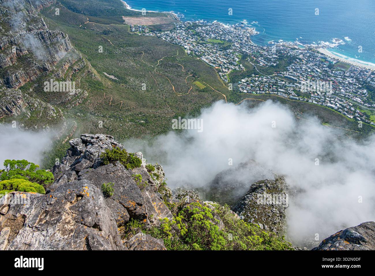 Vista di città del Capo, Sud Africa, dalla cima della Table Mountain Foto Stock