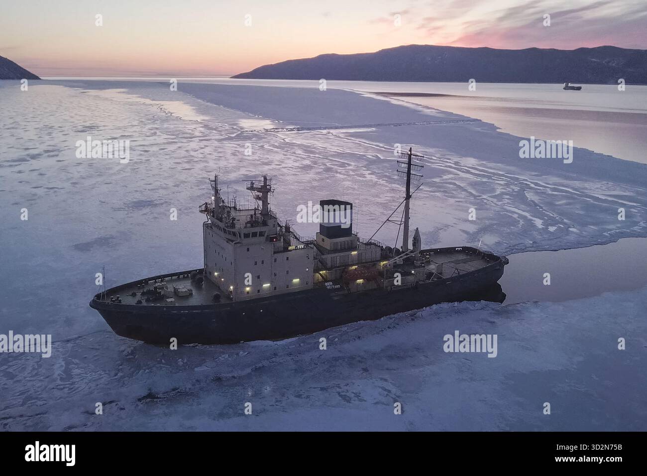 Un naldo ghiacciato, nave rompigelo. Foto Stock
