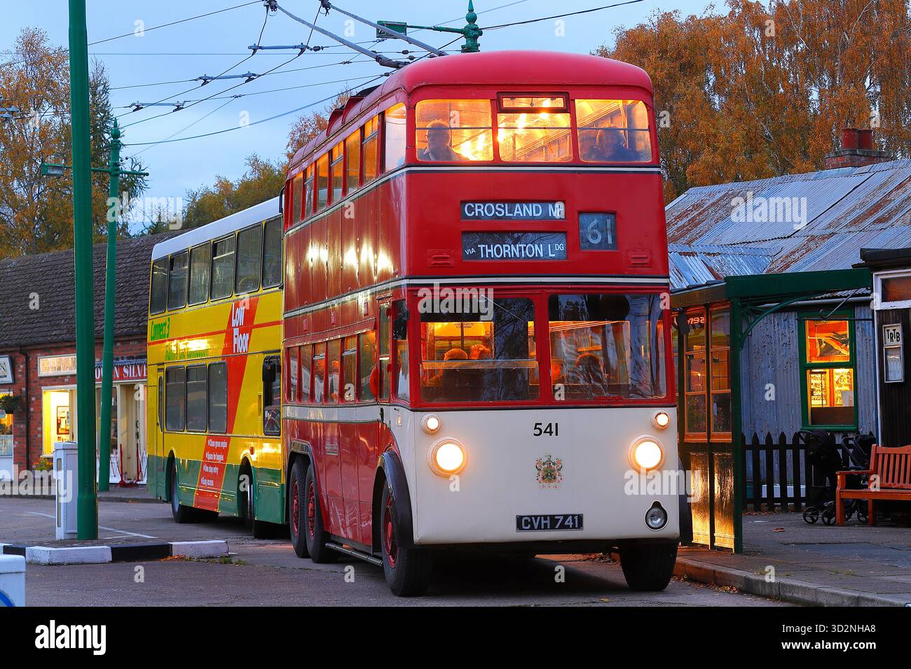 Sandtoft Trolleybus Museum di notte Foto Stock