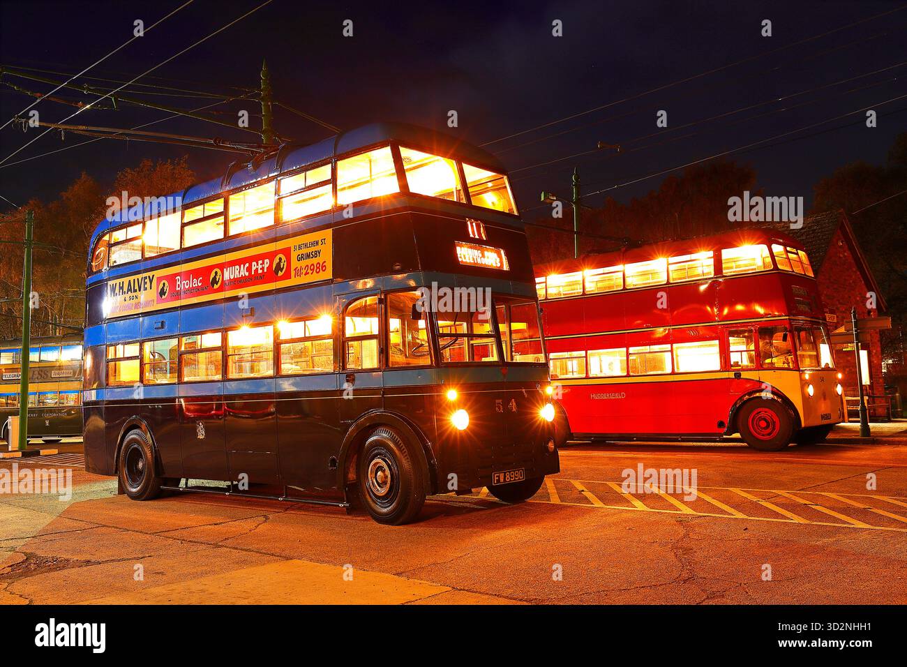 Sandtoft Trolleybus Museum di notte Foto Stock