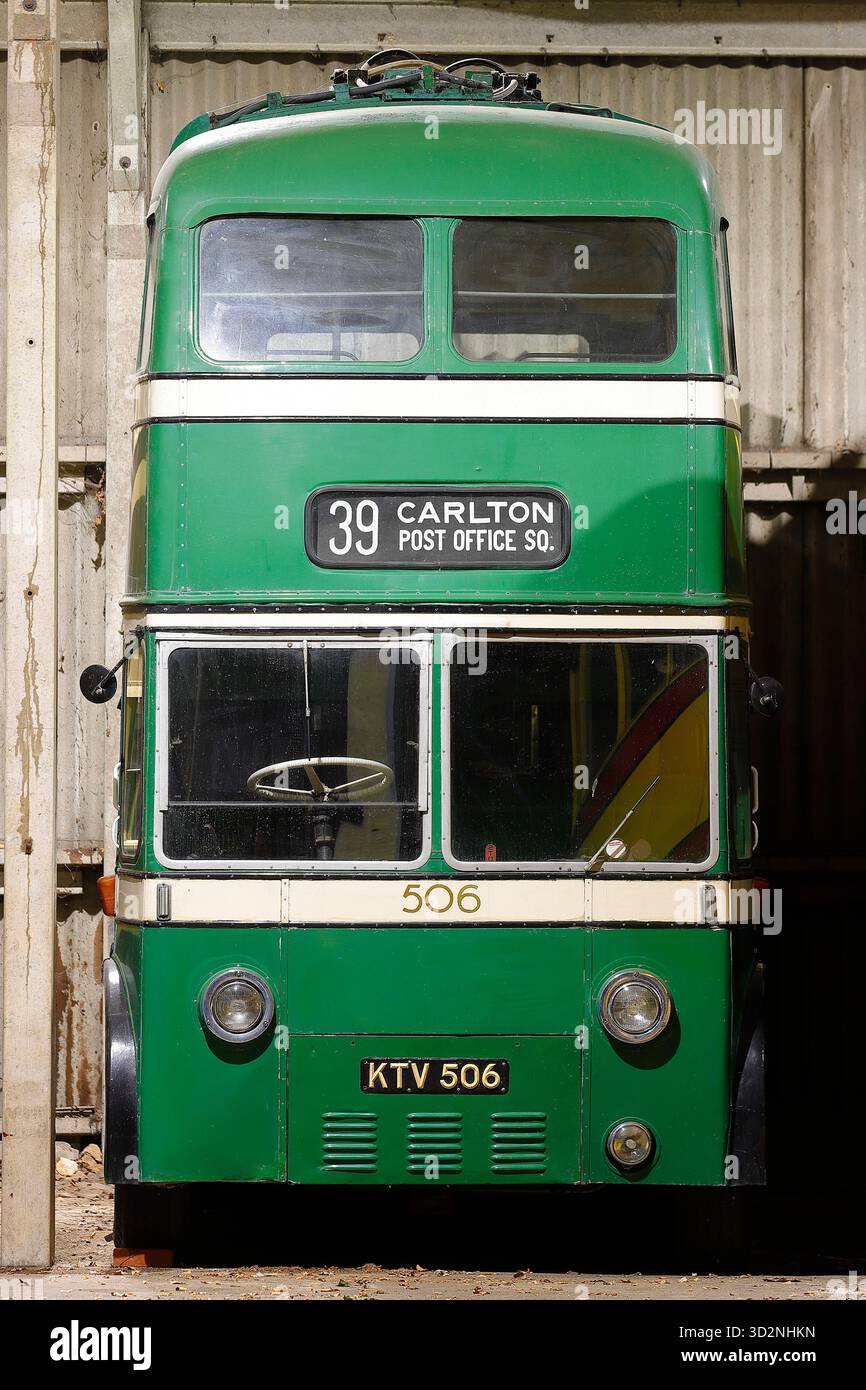 Sandtoft Trolleybus Museum di notte Foto Stock