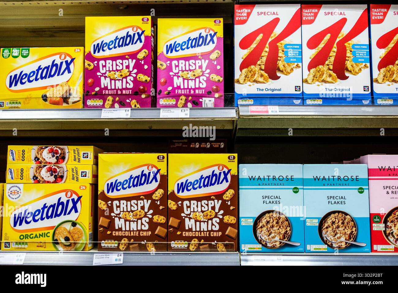 Londra Regno Unito, Novemver 02 2025, Selezione di cereali per la colazione classica e salutare Foto Stock