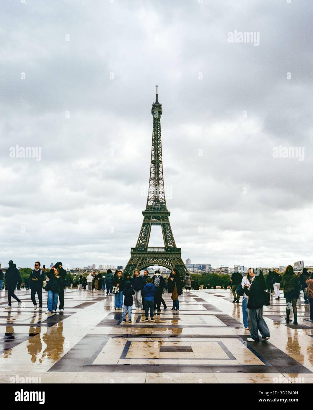 Torre Eiffel fotografata dal Trocadéro Parigi Francia. Foto Stock