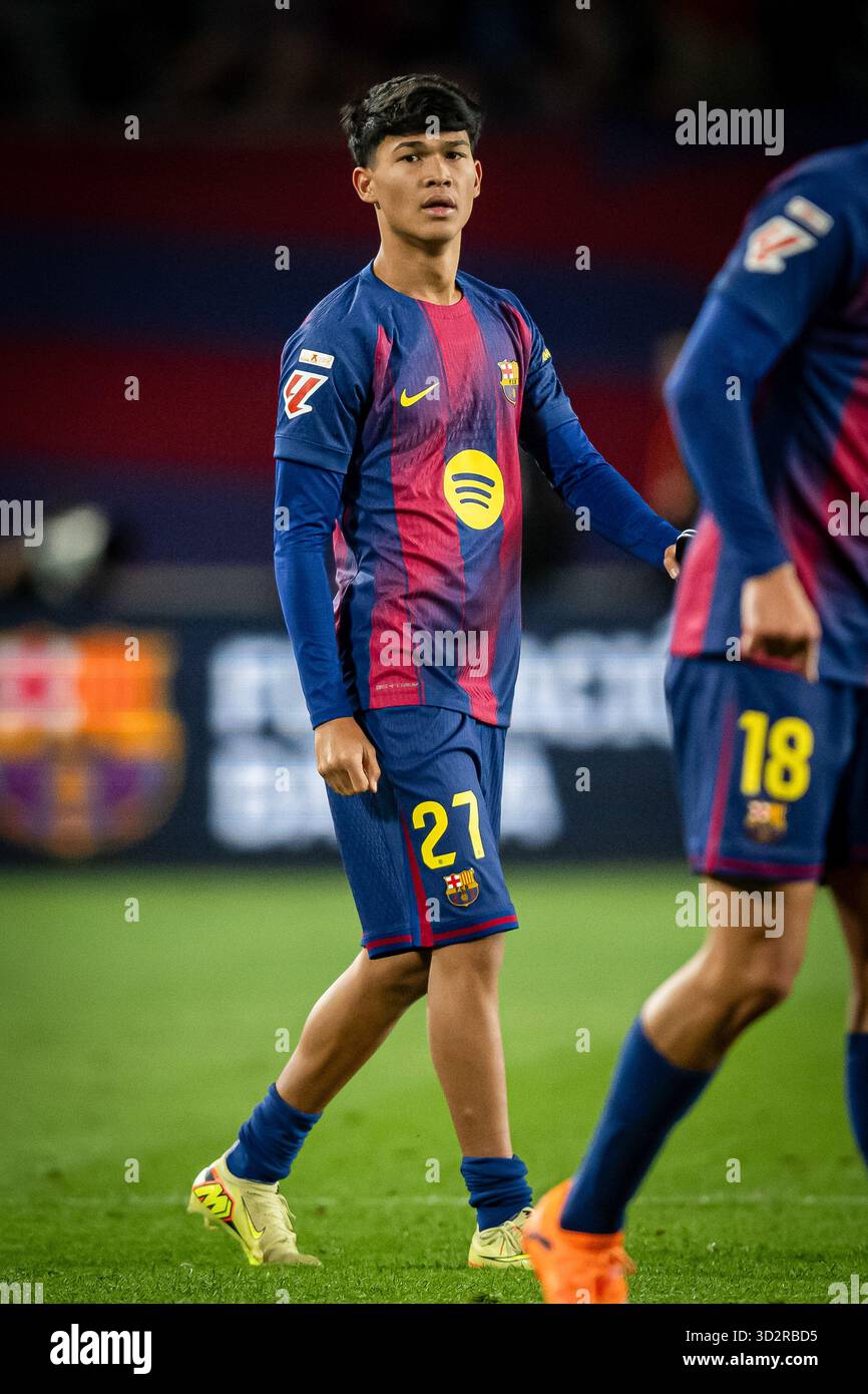 Barcellona, Spagna. 2 novembre 2025. Pedro Fernandez "Dro" (FC Barcelona) guarda durante la Liga EA Sports match tra FC Barcelona e Elche CF all'Estadi Olimpic LluÌs Companys. Punteggio finale: FC Barcelona 3:1 Elche CF. Credito: SOPA Images Limited/Alamy Live News Foto Stock