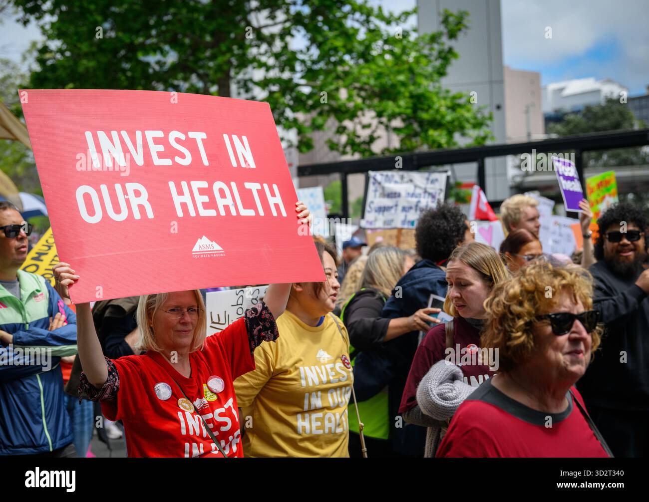 Auckland, nuova Zelanda – 23 ottobre 2025: Operatori sanitari e migliaia di lavoratori del settore pubblico in sciopero. Queen Street. Auckland. Foto Stock