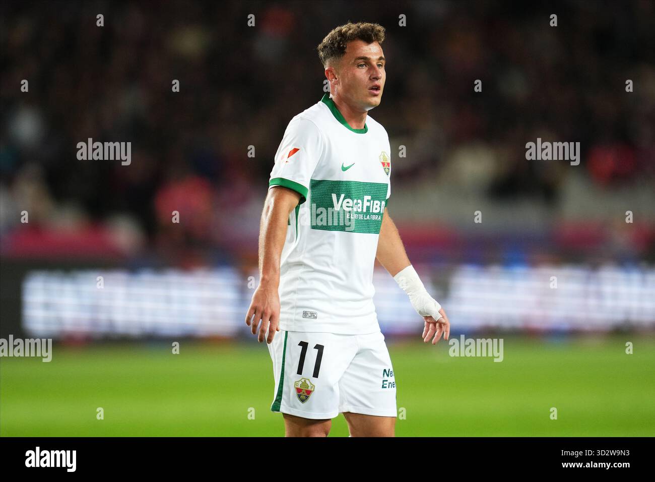 Barcellona, Spagna. 3 novembre 2025. Garman Valera dell'Elche CF durante la Liga EA Sports match tra FC Barcelona e Elche CF giocato al Lluis Companys Stadium il 2 novembre 2025 a Barcellona, Spagna. (Foto di Bagu Blanco/PRESSIN) credito: PRESSINPHOTO SPORTS AGENCY/Alamy Live News Foto Stock