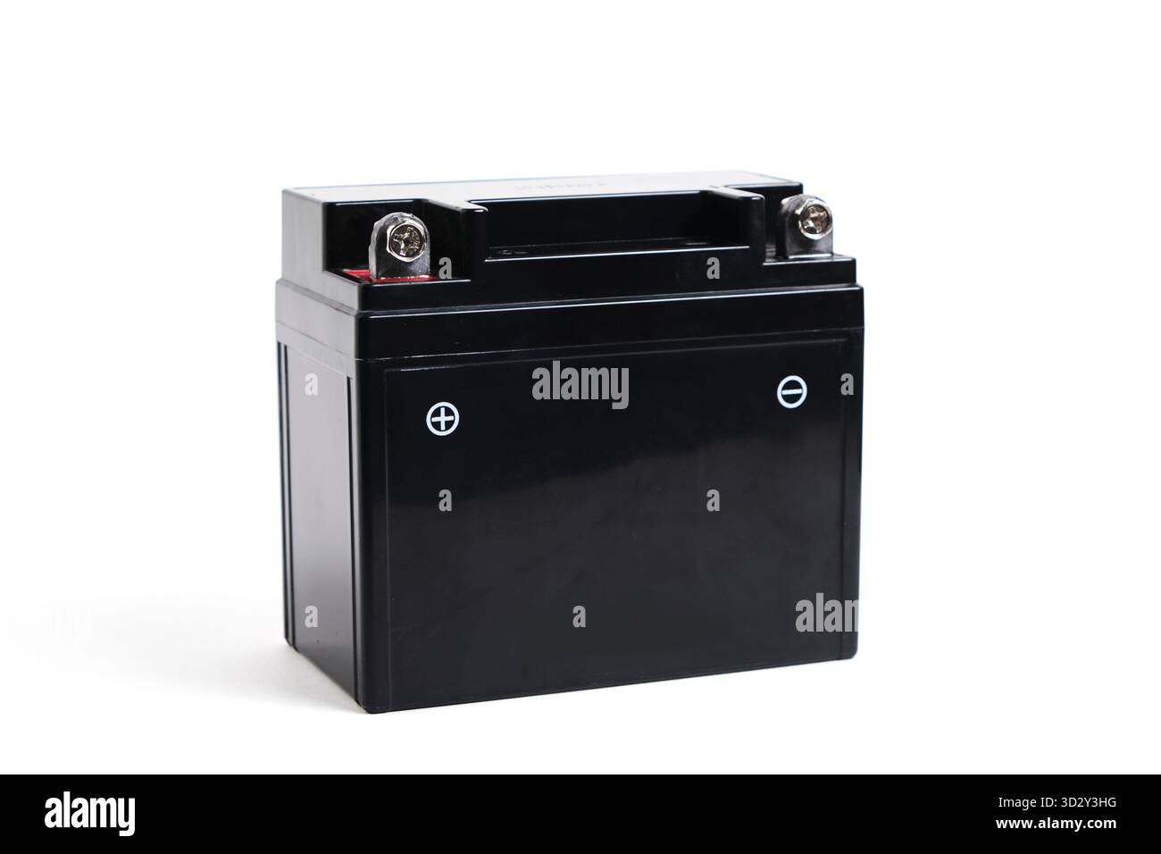Batteria nera della motocicletta isolata su sfondo bianco. Batteria accumulatore Foto Stock