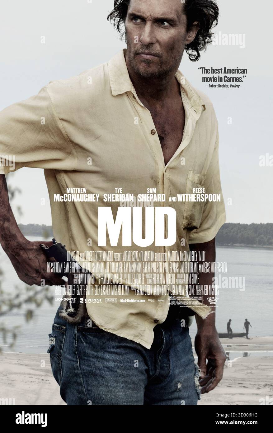 Mud (2012) diretto da Jeff Nichols e interpretato da Matthew McConaughey, Tye Sheridan e Jacob Lofland. Due ragazzi fanno amicizia con un fuggitivo che si nasconde su un'isola e lo aiutano a sfuggire ai rapitori e a ricongiungersi con il suo amore perduto. USA SOLO PER USO EDITORIALE DI un foglio di poster. Credito: BFA / Lionsgate Foto Stock