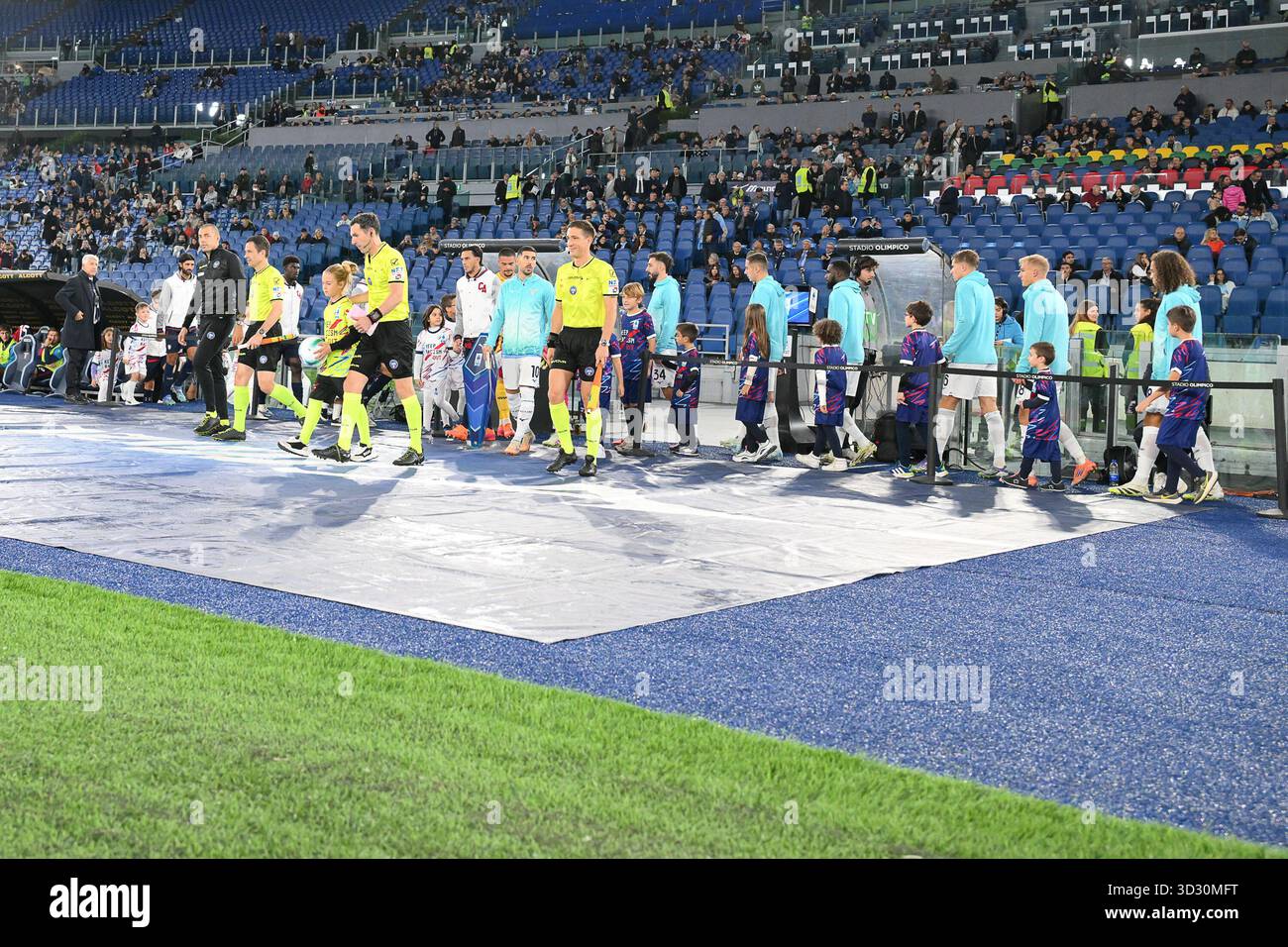 Roma, Italia. 3 novembre 2025, Stadio Olimpico, Roma, Italia; partita di serie A Enilive; Lazio contro Cagliari; entra in campo la formazione titolare della squadra Lazio SS crediti: Roberto Ramaccia/Alamy Live News Foto Stock