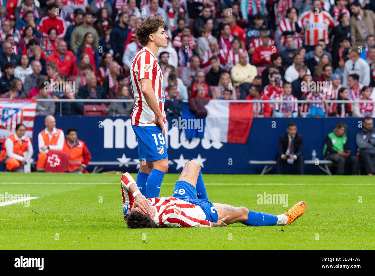 Julián Álvarez e José María Giménez dell'Atlético de Madrid durante la partita LaLiga EA Sports tra l'Atlético de Madrid e il Siviglia FC al Cívitas Foto Stock