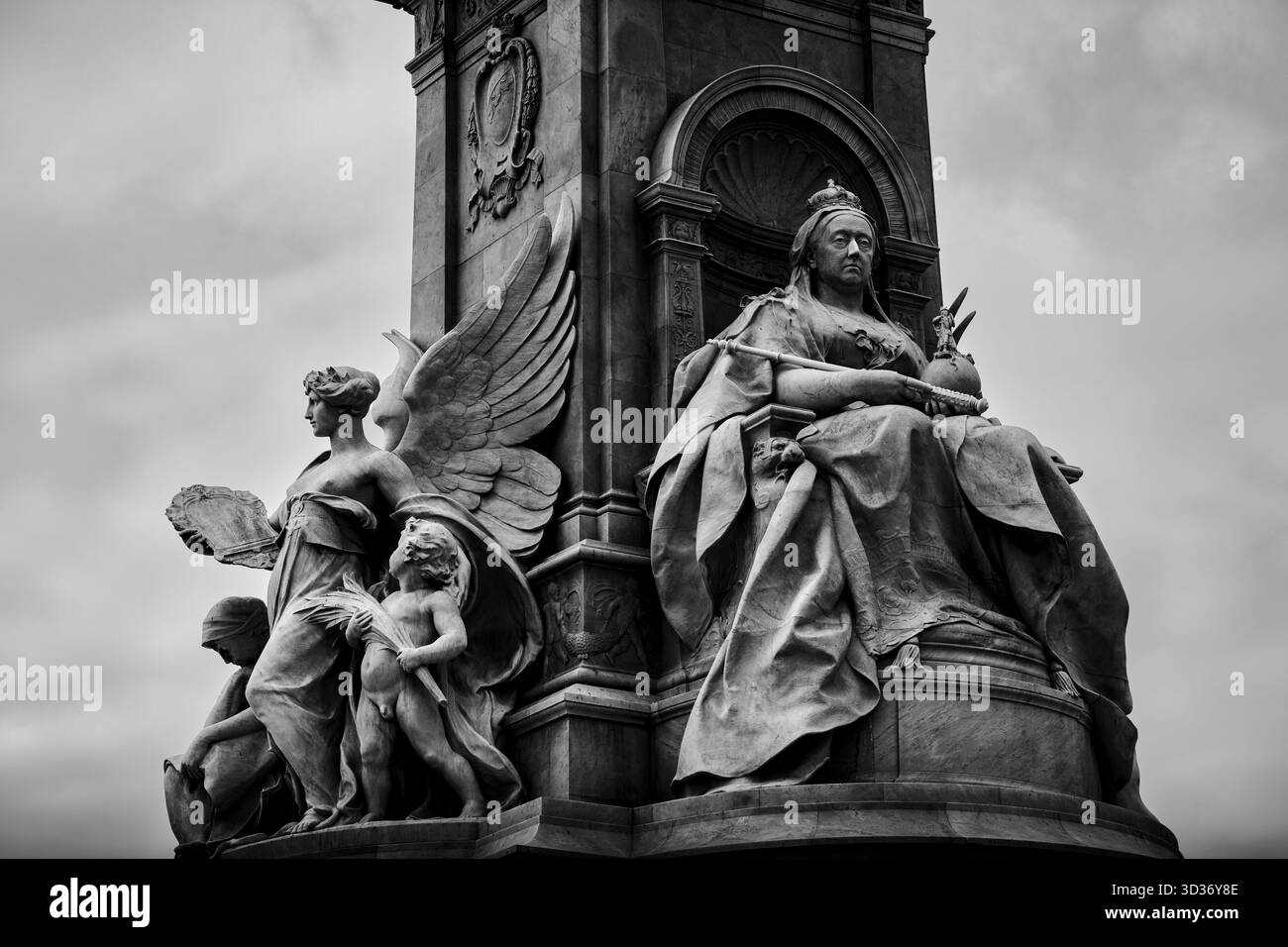 Queen Victoria Memorial, Londra, Regno Unito - 14 ottobre 2022 - fotografie di viaggio che catturano l'architettura senza tempo e il patrimonio di questo monumento reale. Foto Stock