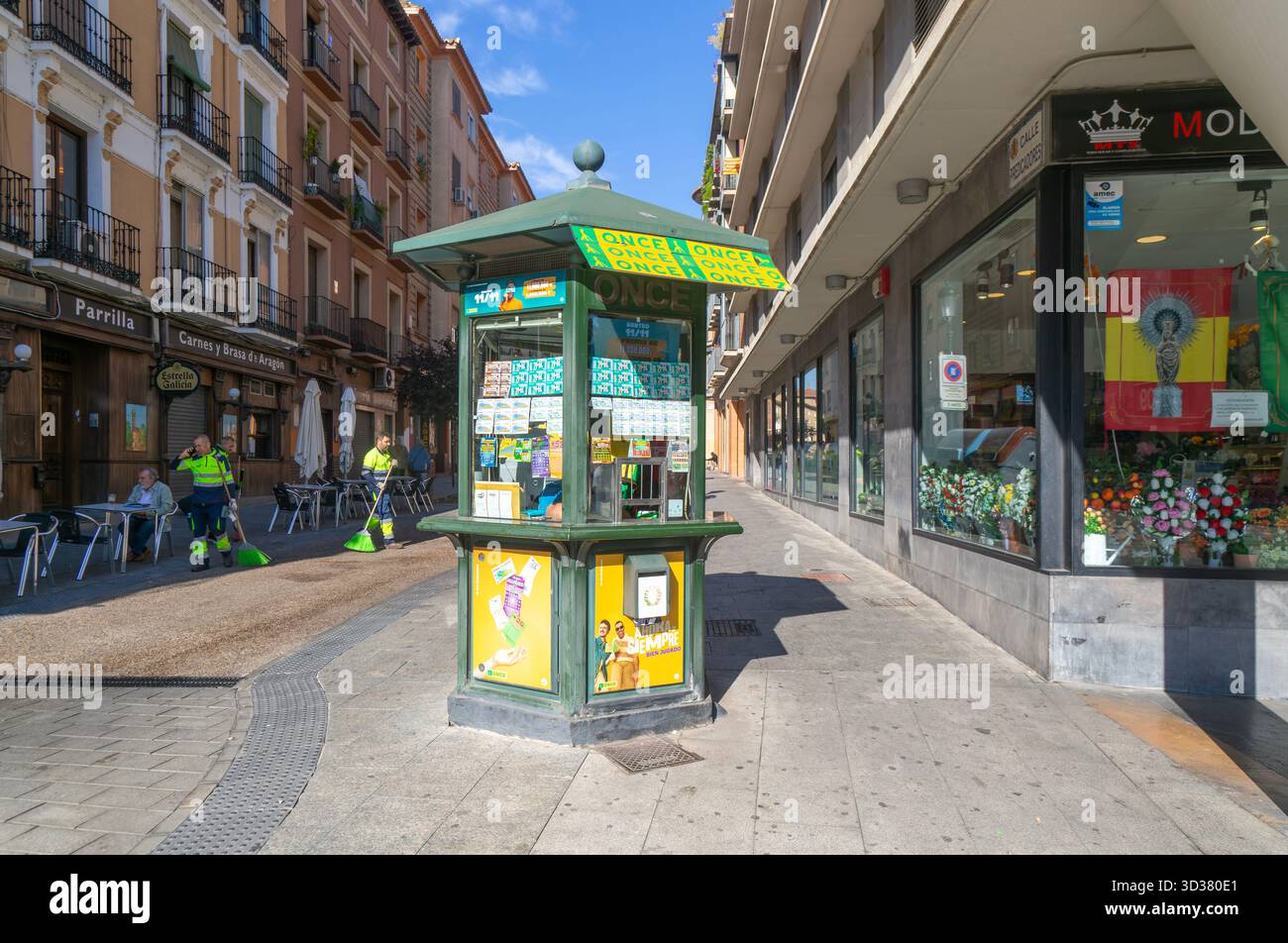 Chiosco della lotteria di strada storica, Calle de los Predicadores, Saragozza, Aragona, Spagna, Europa Foto Stock