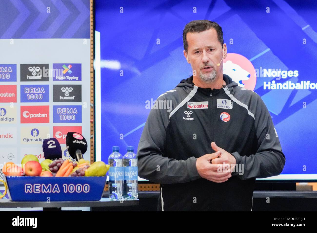 Oslo 20251105. Il manager della nazionale Ole Gustav Gjekstad presenta la sua prima squadra di campionato mercoledì, presso lo sponsor principale Gjensidige a Schweigaardsgate a Oslo. Foto: OLE Berg-Rusten / NTB questo testo è tradotto automaticamente Foto Stock