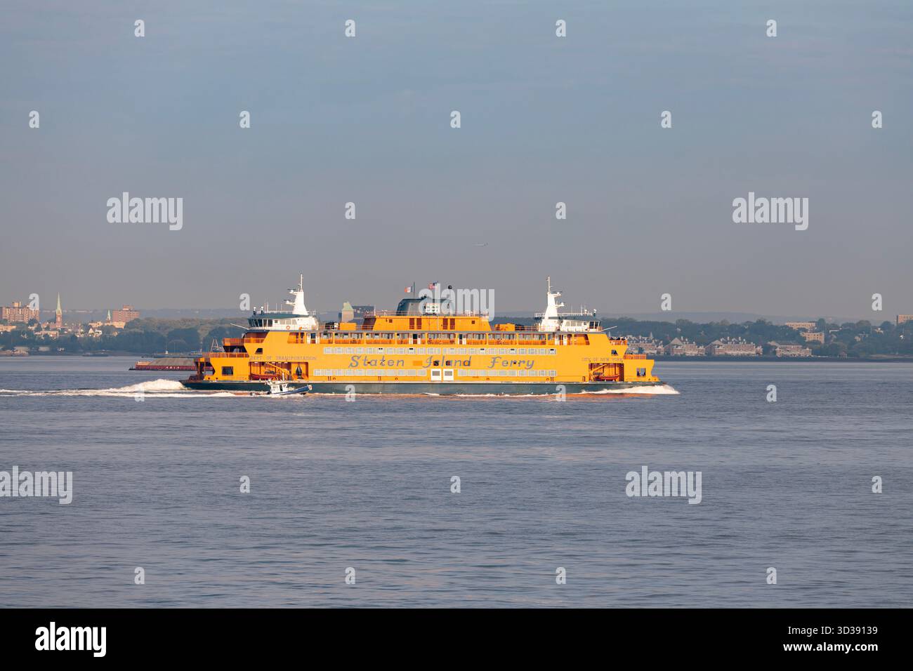 Traghetto per Staten Island nella Baia di Hudson, New York Foto Stock
