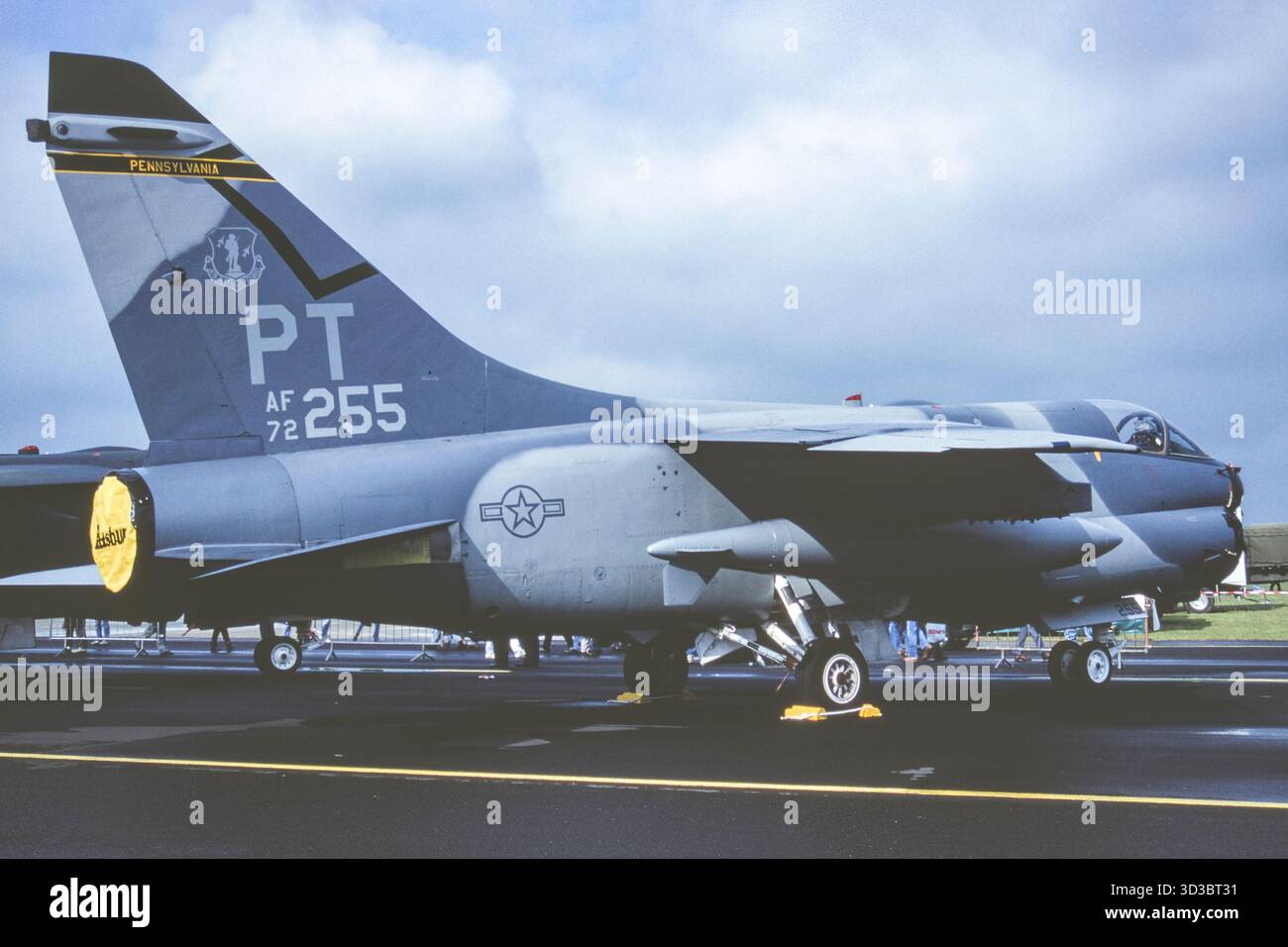 Velivolo d'assalto vintage LTV A-7D Corsair II a Boscombe Down nel 1990. Foto Stock