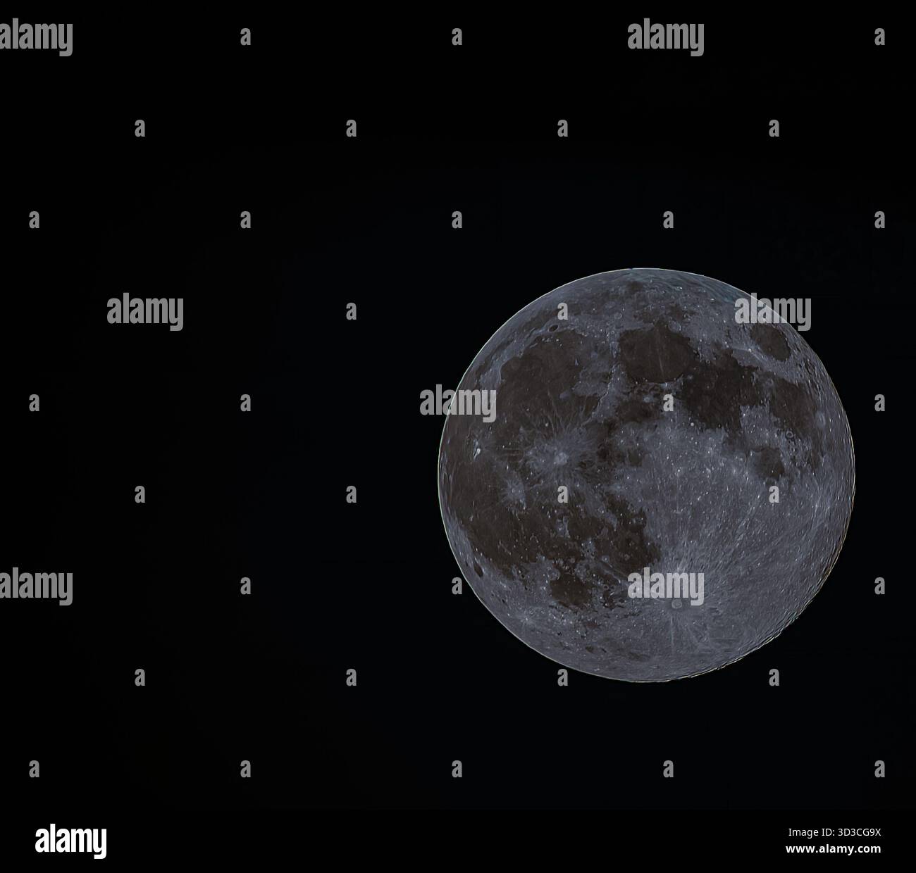 Luna piena sul cielo notturno con una vista chiara dei crateri Foto Stock