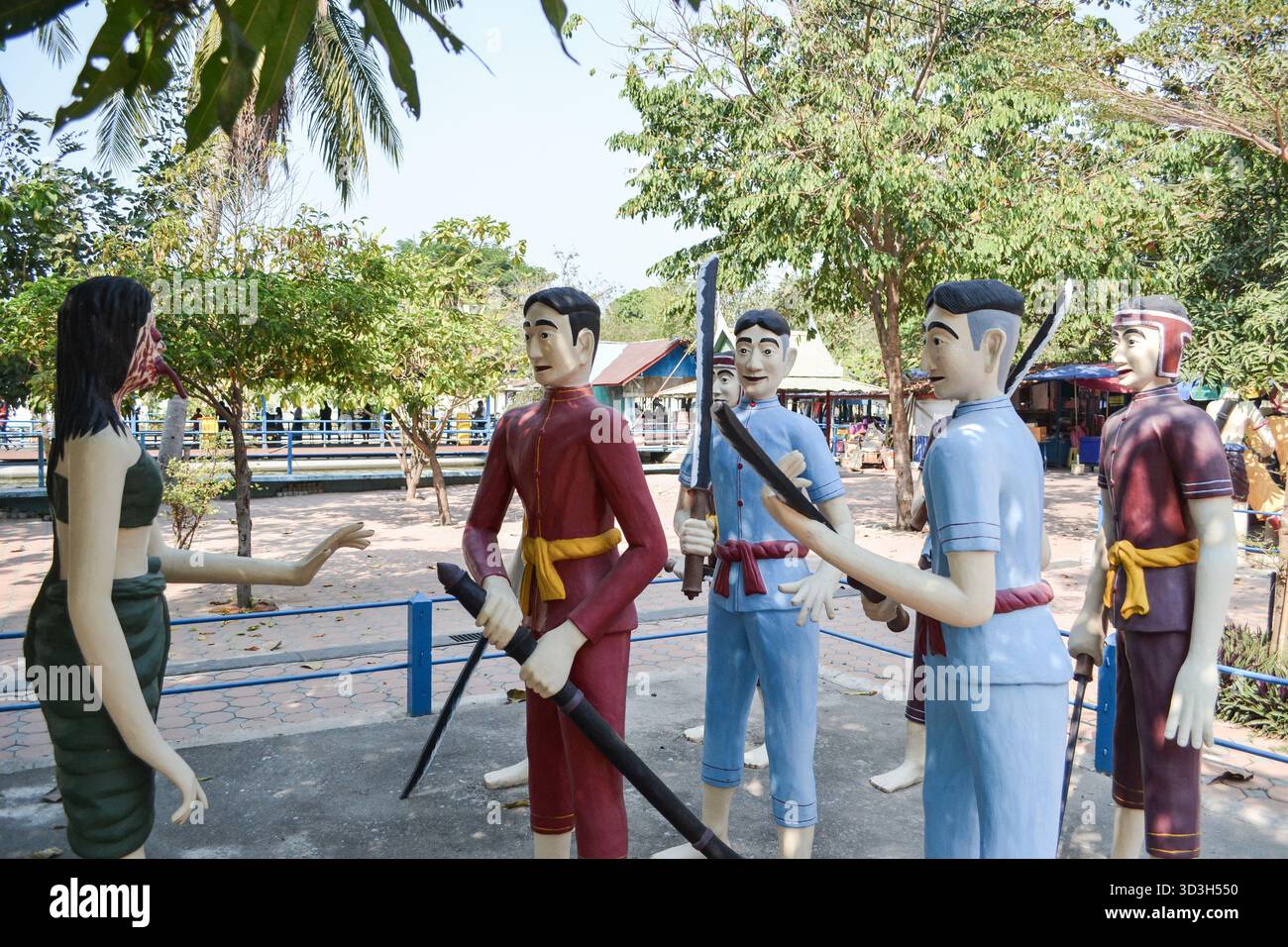 15 gennaio 2013, Thailandia. Statue di antichi guerrieri thailandesi nel tempio di Muang, Angthong Thailandia. Foto Stock
