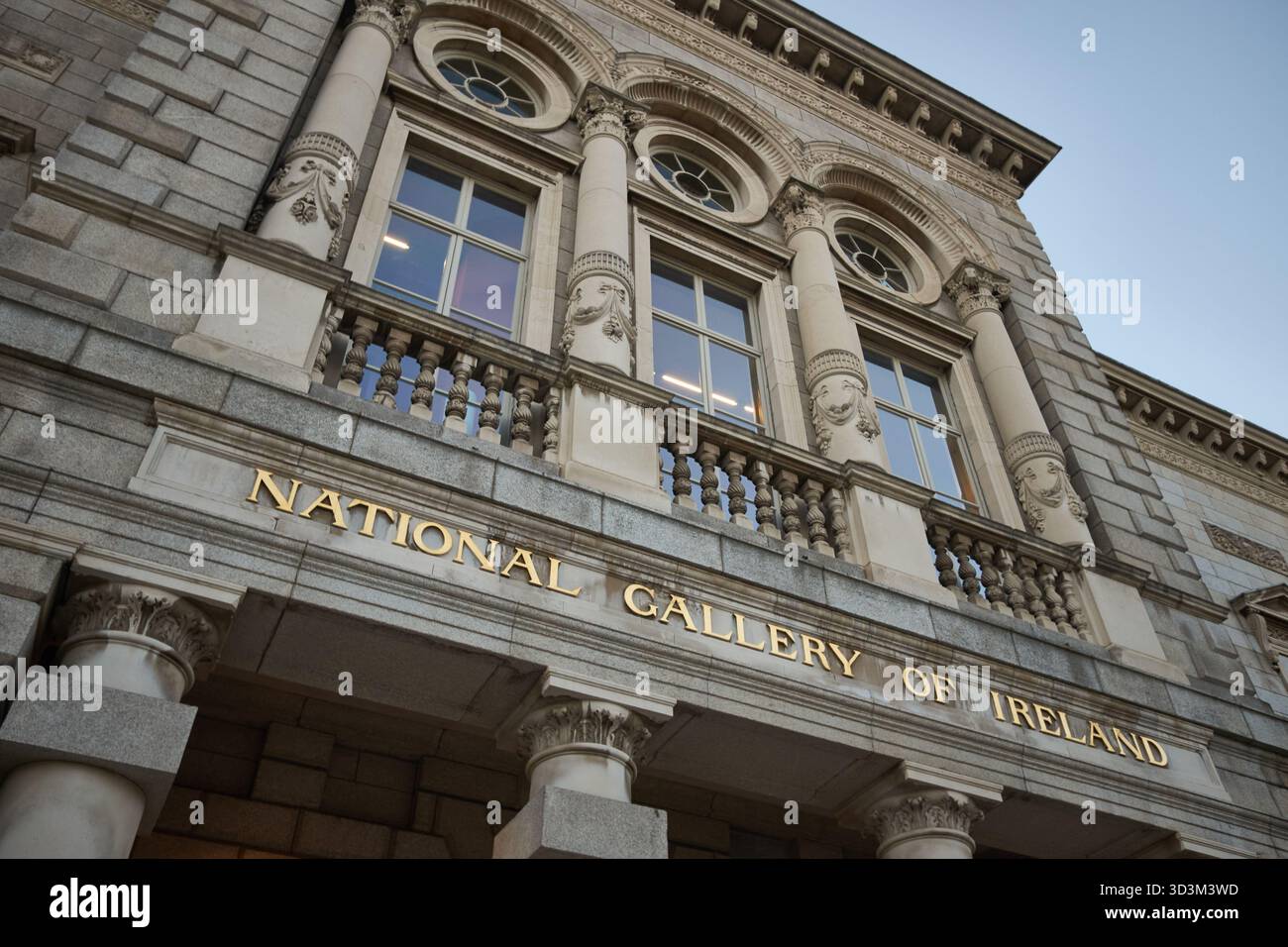 L'ingresso per i visitatori alla National Gallery of Ireland di Dublino. Foto Stock
