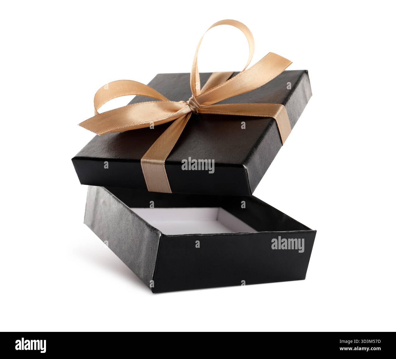 Apri la confezione regalo con un bellissimo coperchio in aria su sfondo bianco Foto Stock