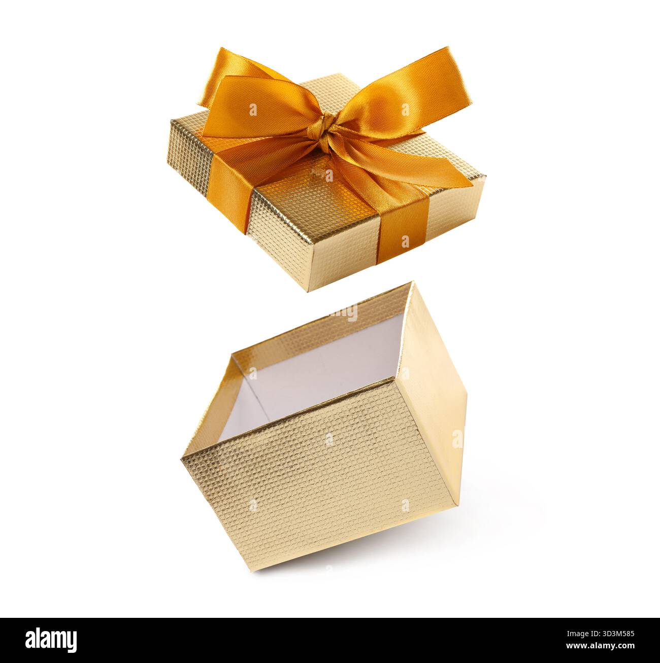 Apri la confezione regalo con un bellissimo coperchio in aria su sfondo bianco Foto Stock